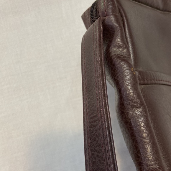 Bible Carry Protection Bag - Burgundy - Exterior Pocket, Zipper Closure- EUC - Picture 11 of 11